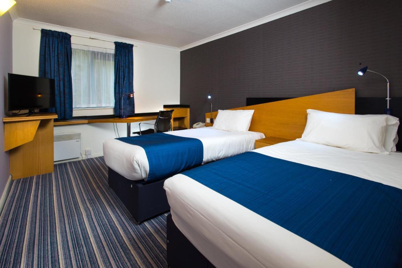 Holiday Inn Express Inverness By Ihg Buitenkant foto