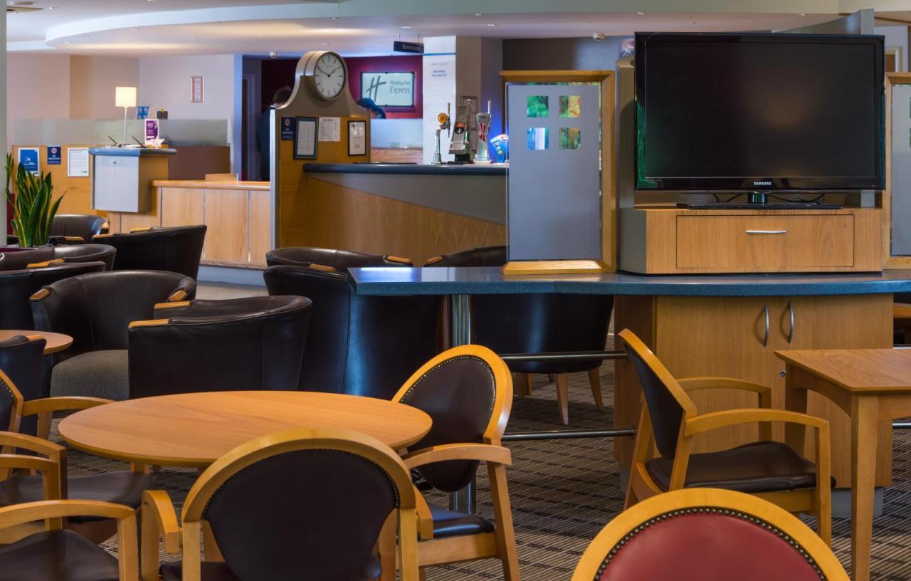 Holiday Inn Express Inverness By Ihg Buitenkant foto