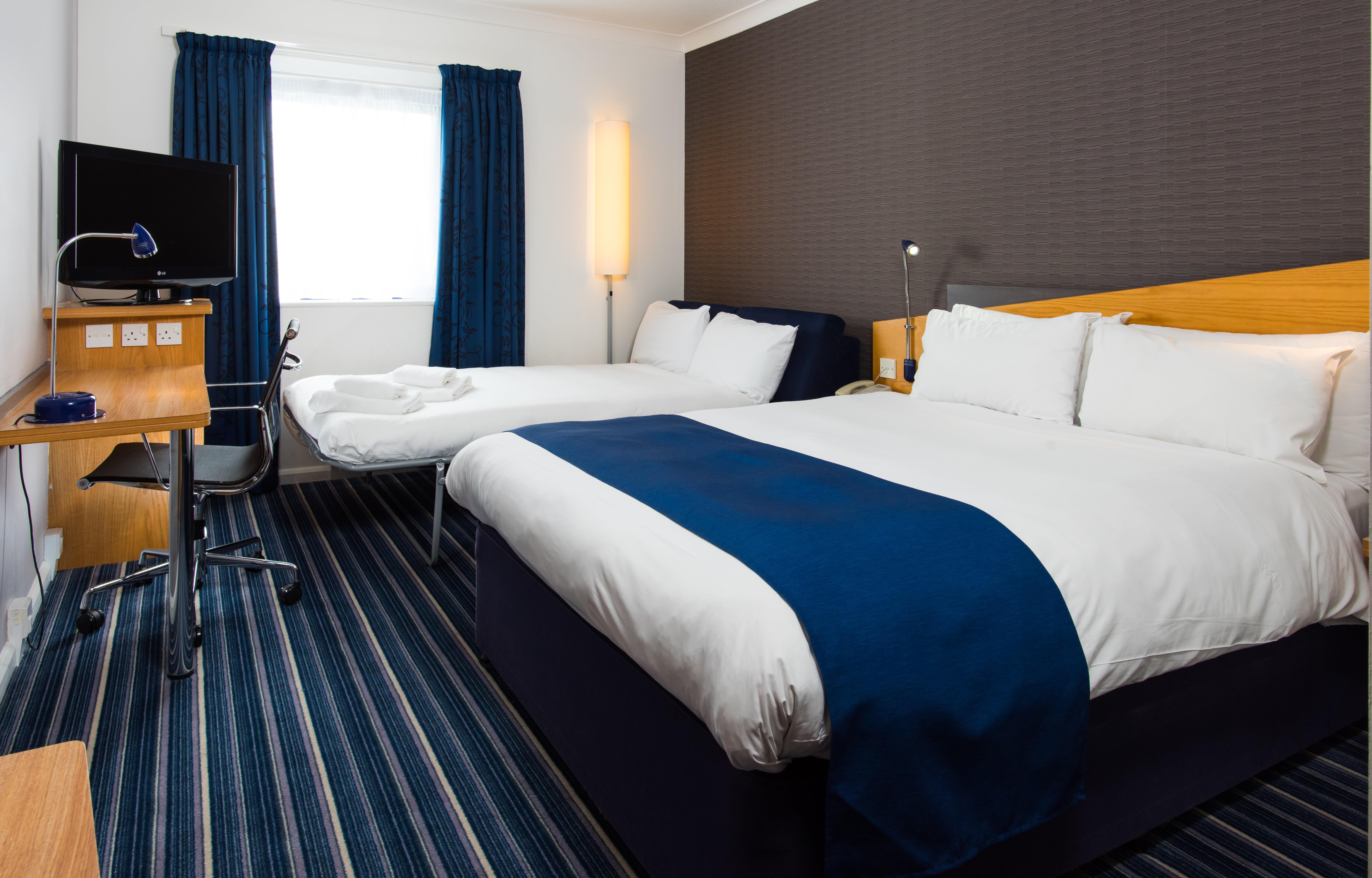 Holiday Inn Express Inverness By Ihg Buitenkant foto