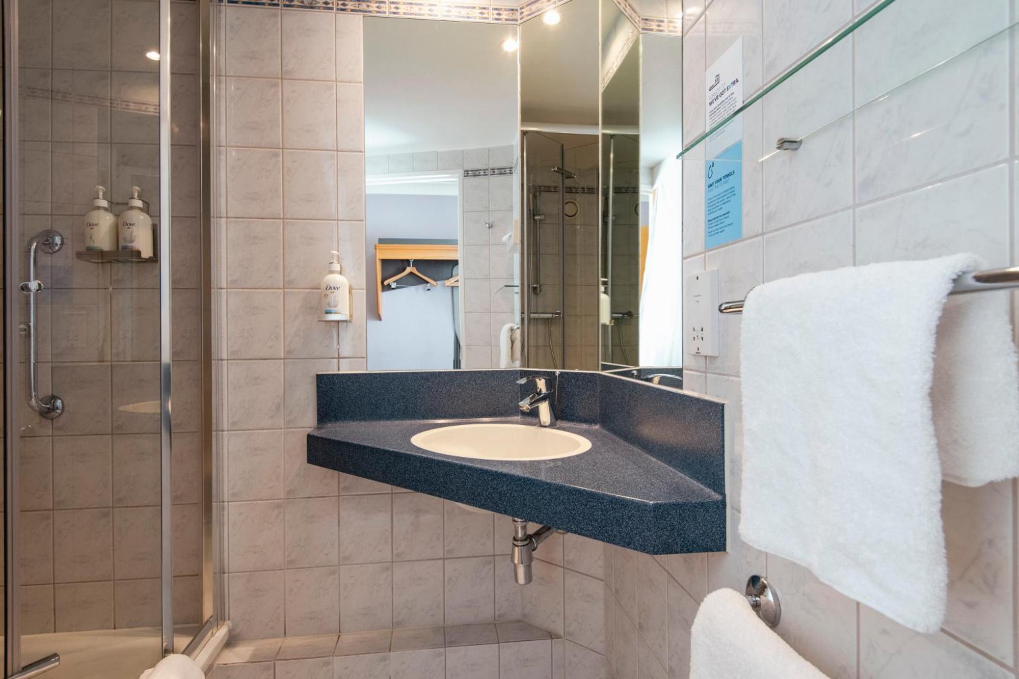 Holiday Inn Express Inverness By Ihg Buitenkant foto