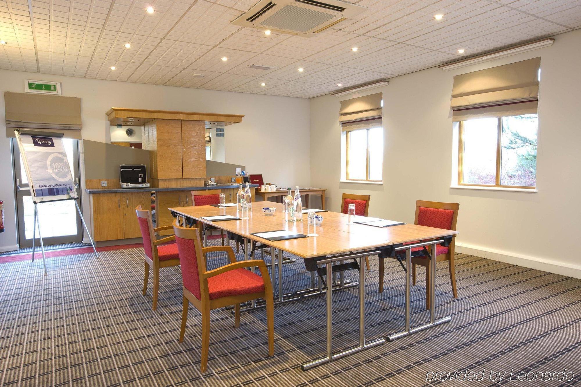 Holiday Inn Express Inverness By Ihg Buitenkant foto