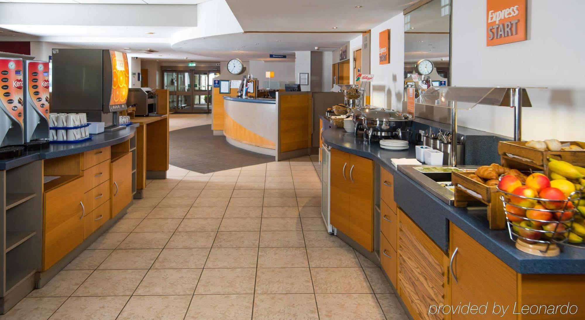Holiday Inn Express Inverness By Ihg Buitenkant foto