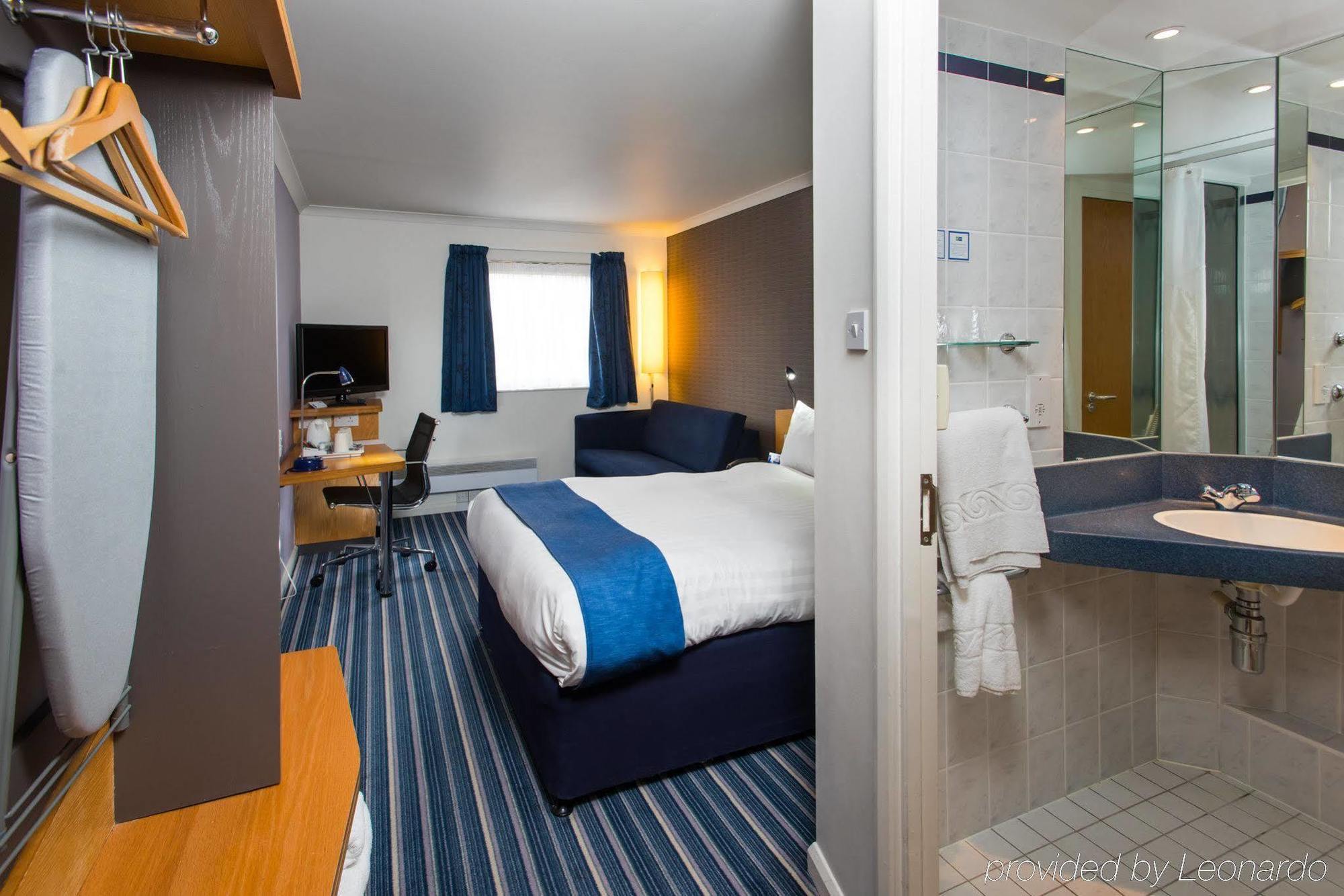 Holiday Inn Express Inverness By Ihg Buitenkant foto
